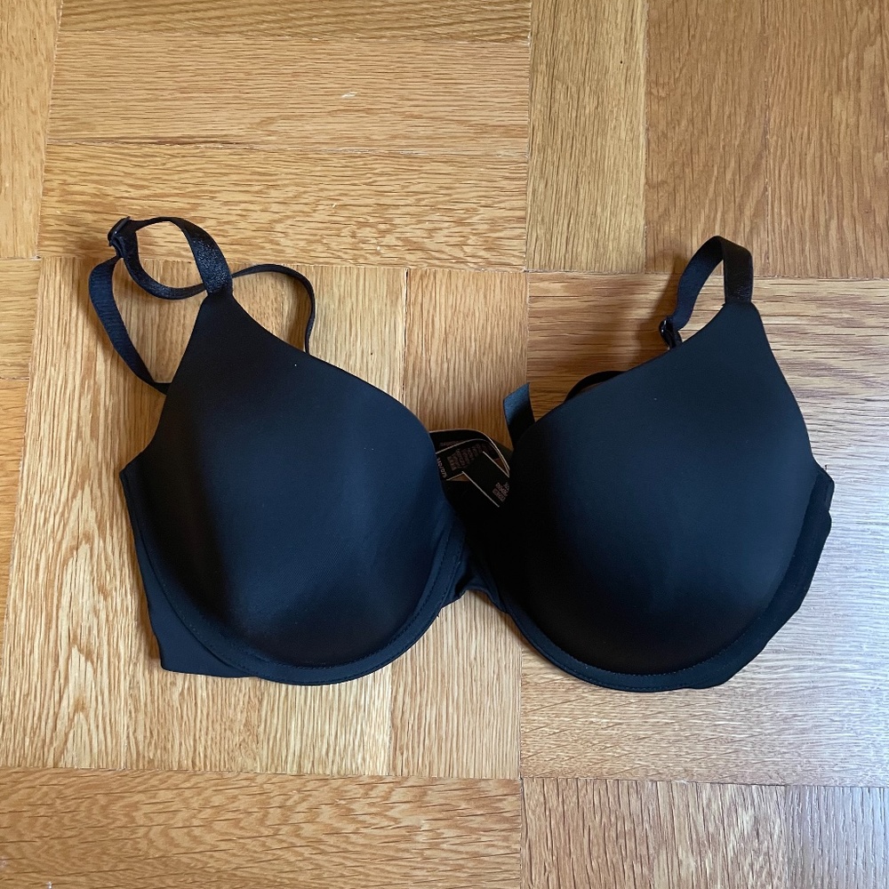 NWT Victoria’s Secret T-Shirt Push Up Bra NWT